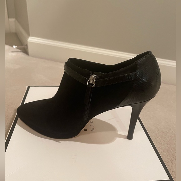 EUC WHBM Suede Ankle Boots - Picture 4 of 10
